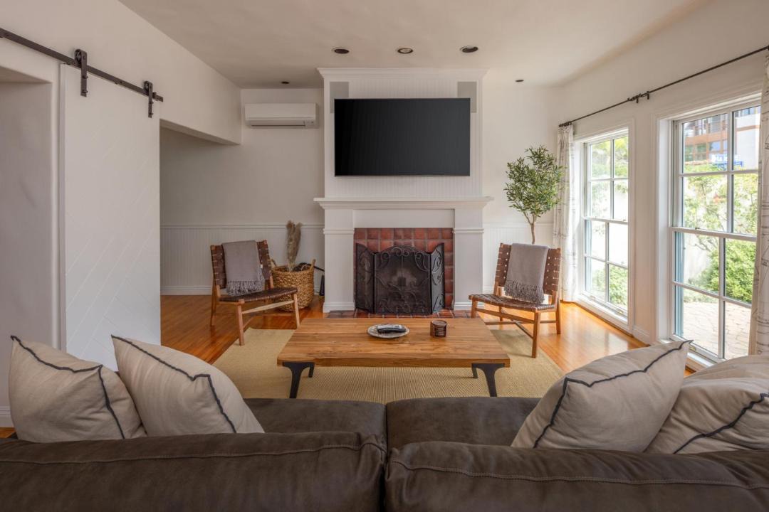 Photo of Livingroom in La Jolla Shores
