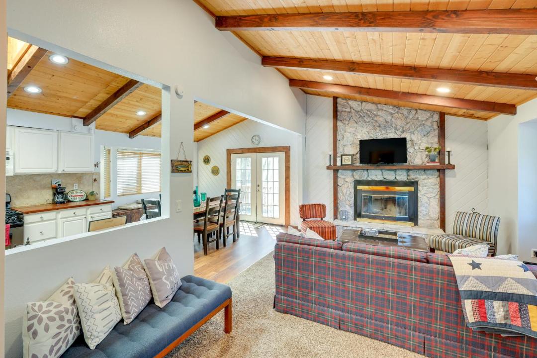 Photo of Livingroom in Big Bear