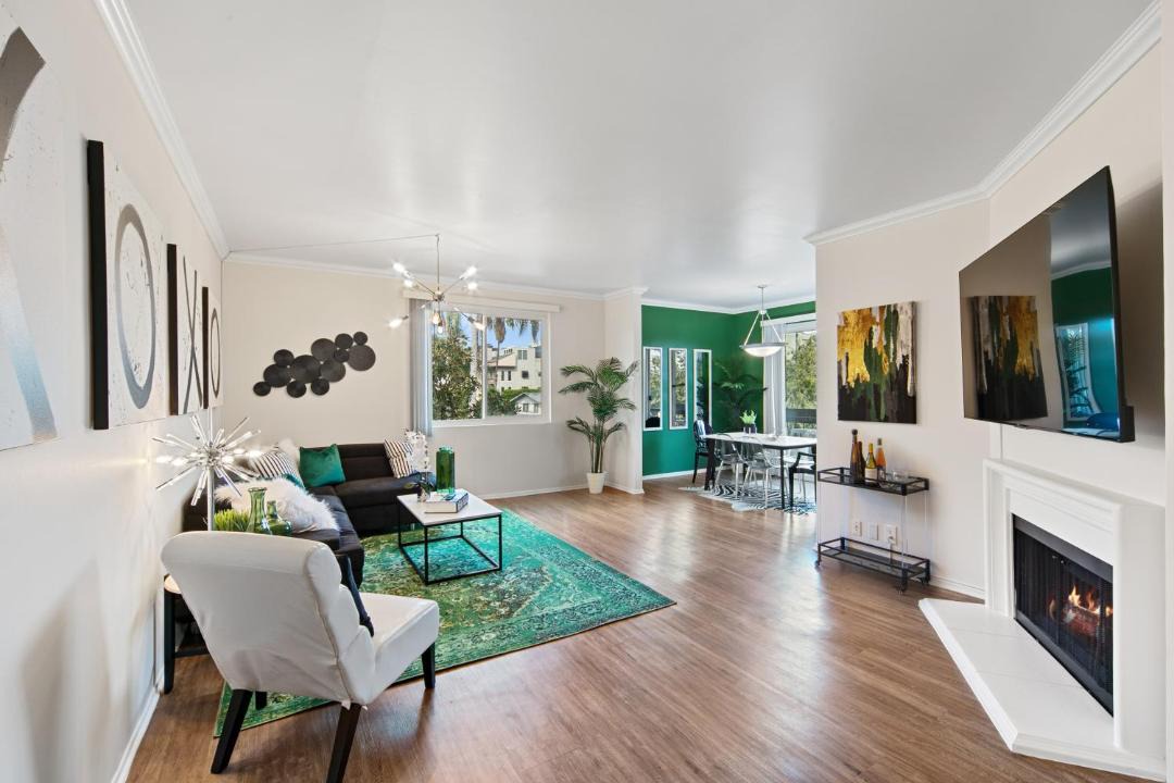 Photo of Livingroom in Beverly Grove