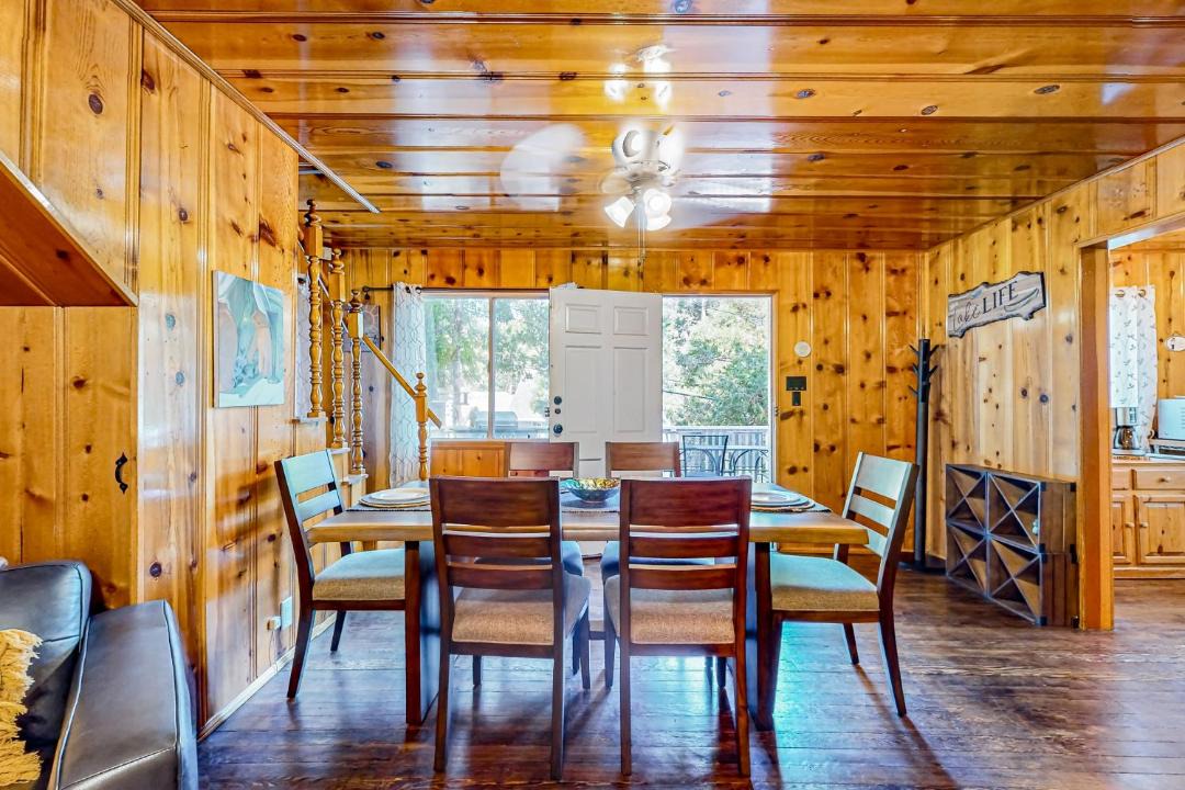 Photo of Livingroom in Crestline