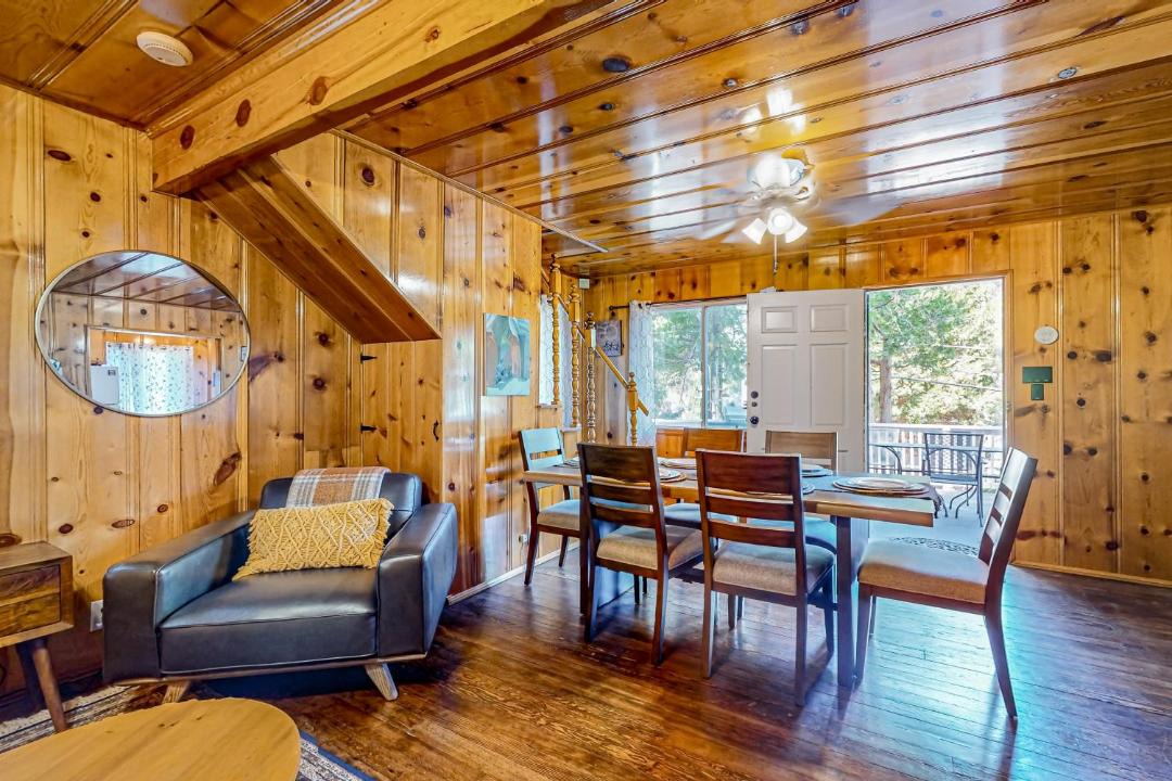 Photo of Livingroom in Crestline
