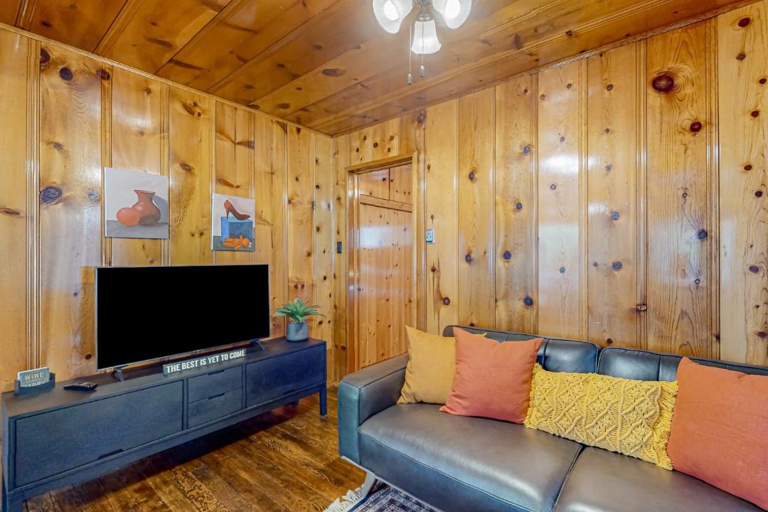 Photo of Livingroom in Crestline