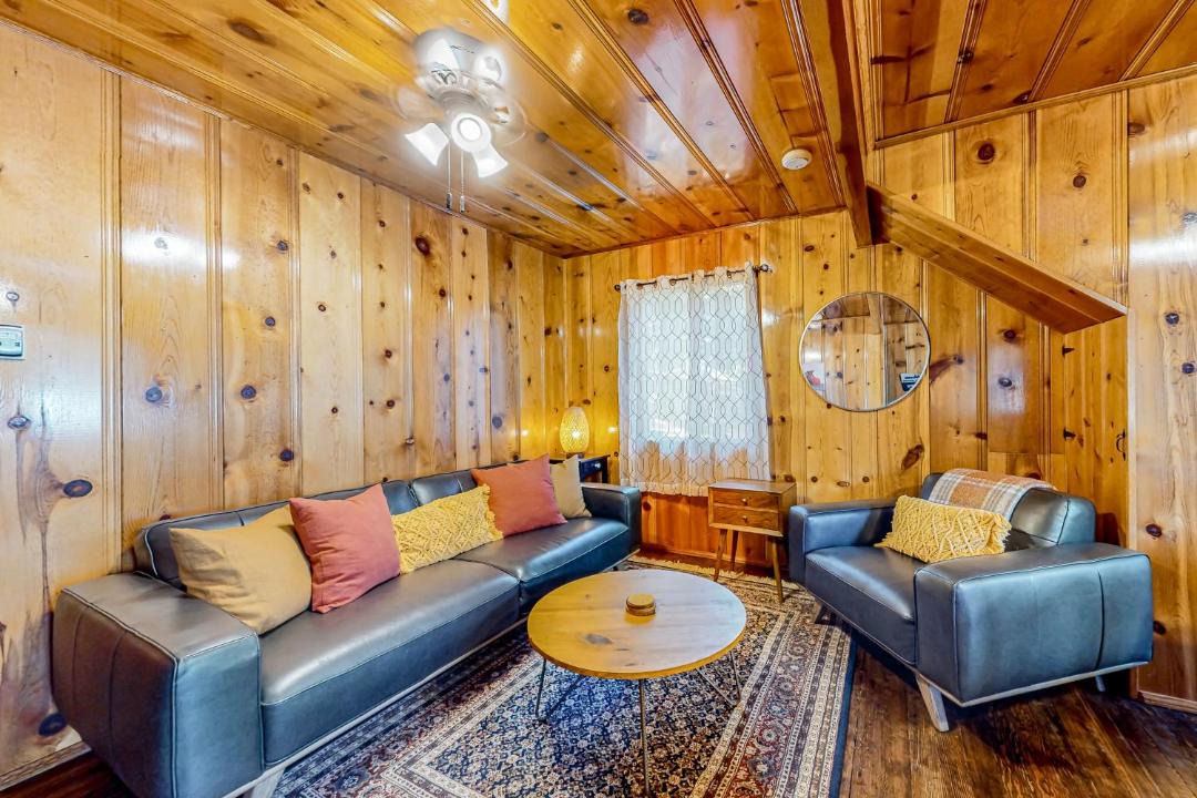 Photo of Livingroom in Crestline