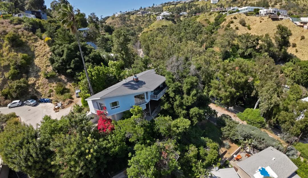 Photo of Others in Hollywood Hills West