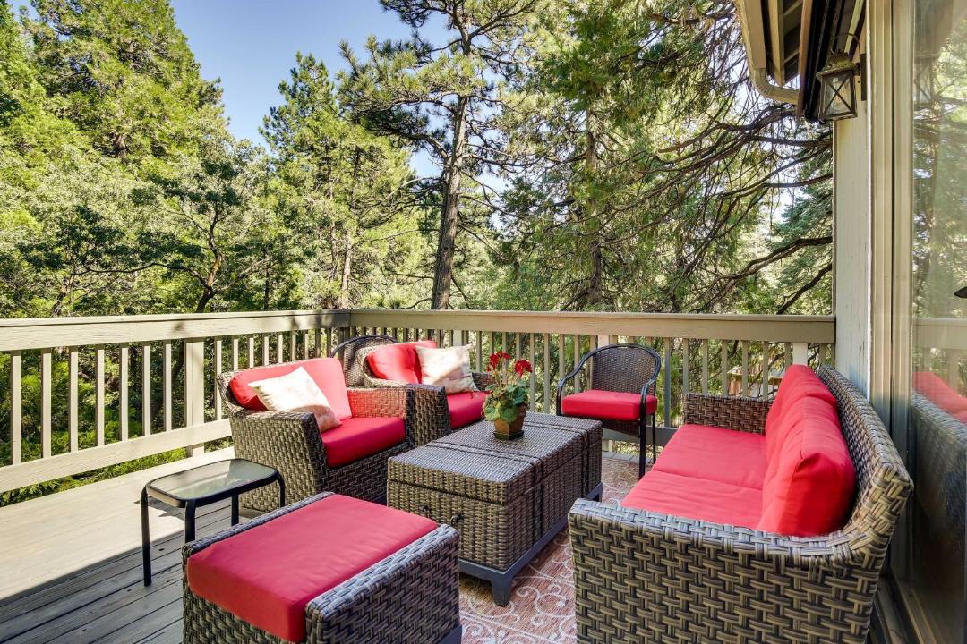 Photo of Patio Balcony in Running Springs