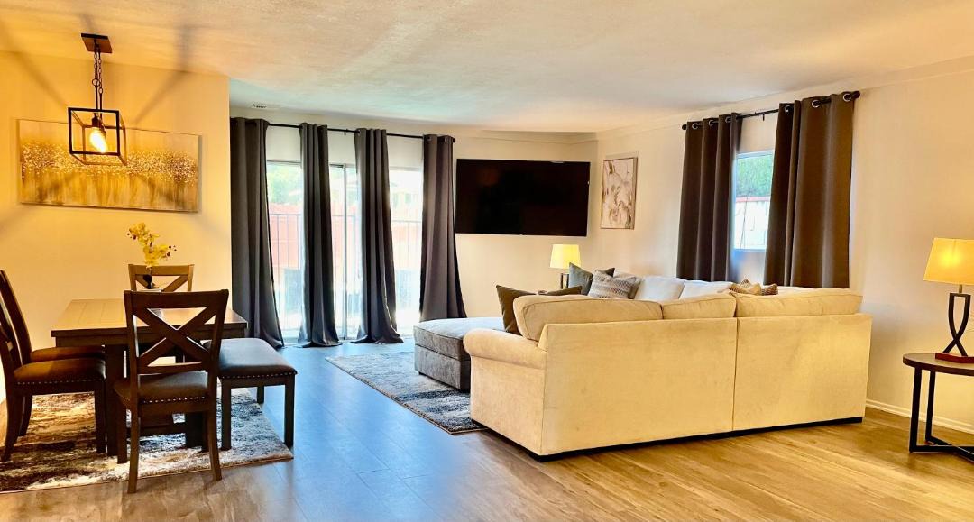 Photo of Livingroom in Glendora