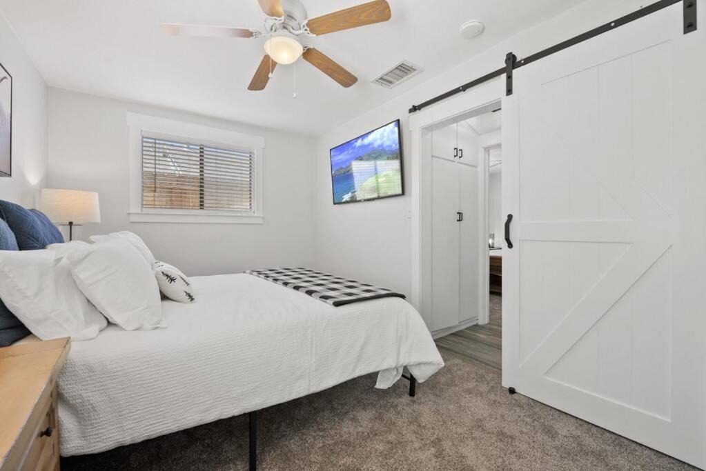 Photo of Bedroom in Newhall