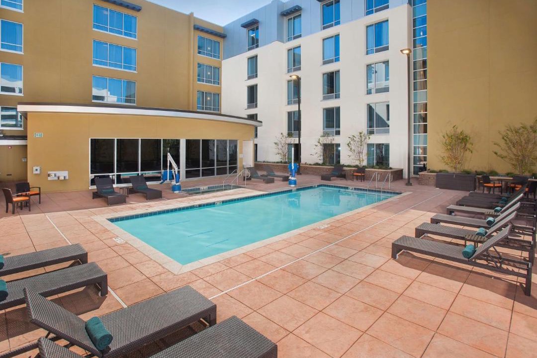 Photo of Patio Balcony in Downtown Burbank