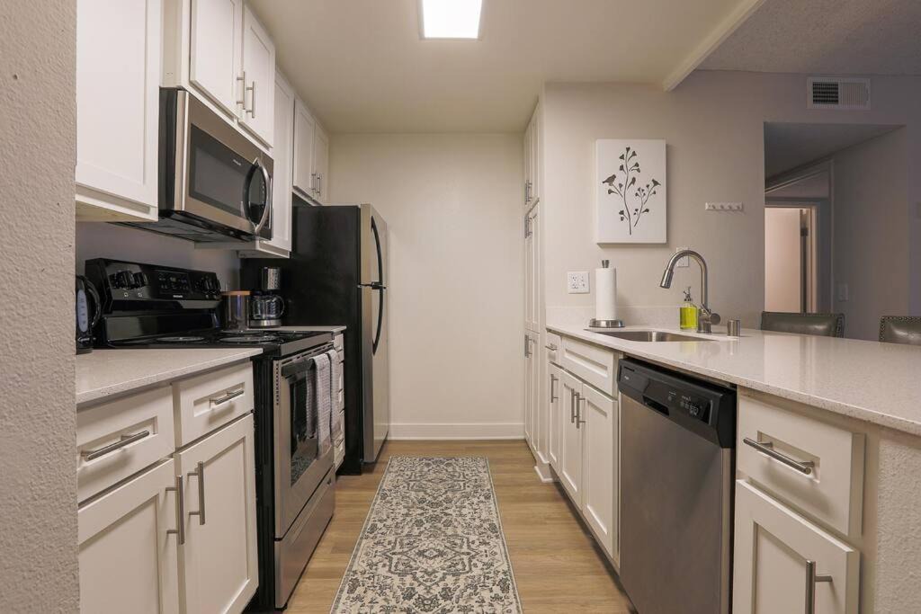 Photo of Kitchen in Ivey Ranch - Rancho Del Oro