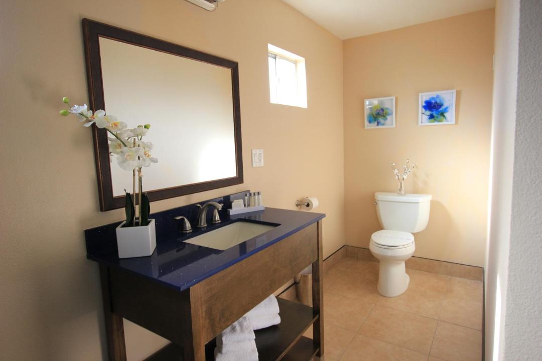 Photo of Bathroom in NoHo Arts District