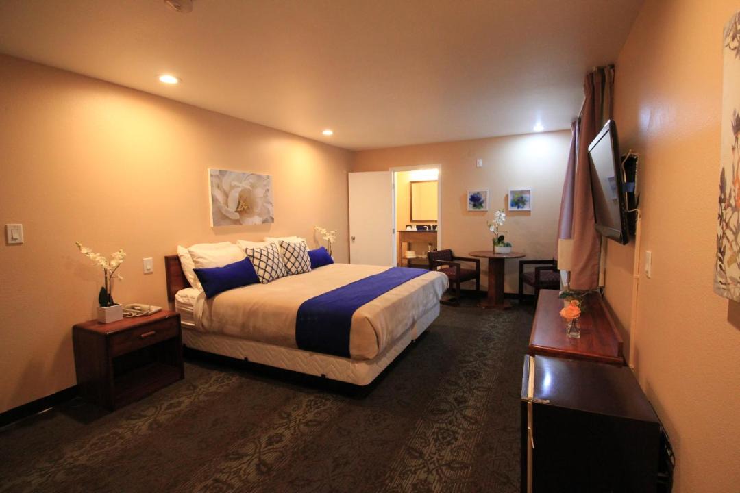 Photo of Bedroom in NoHo Arts District