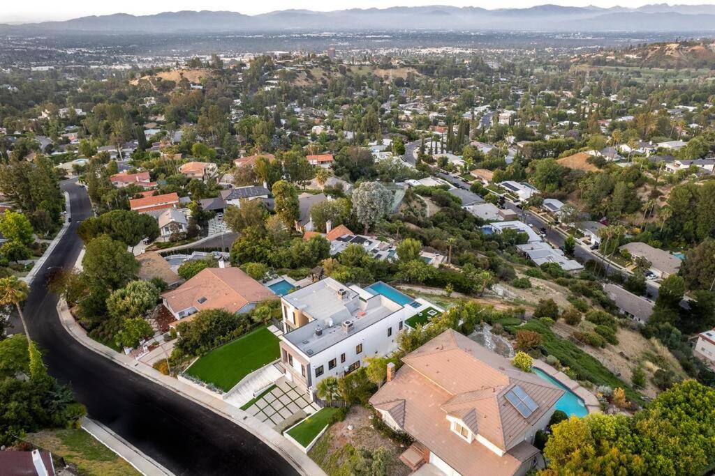 Photo of Others in Tarzana