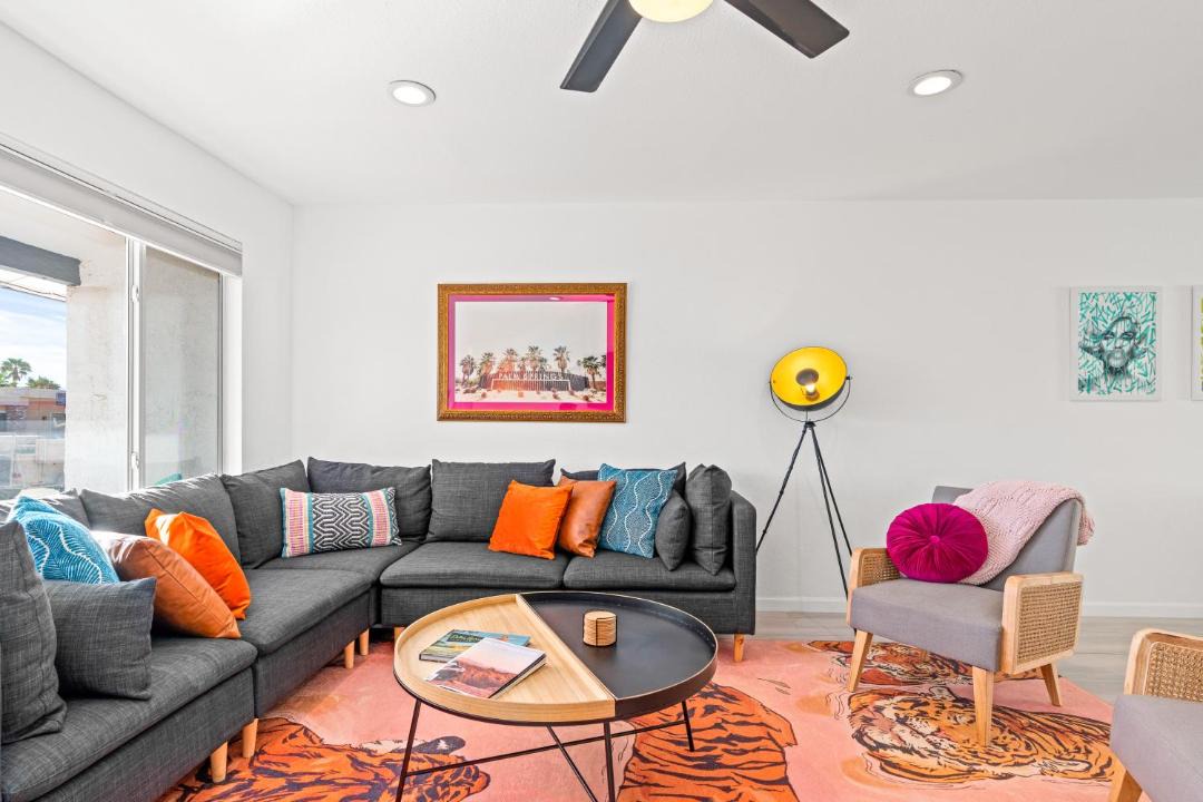 Photo of Livingroom in Desert Park Estates
