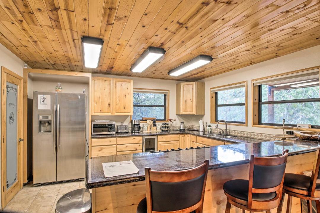 Photo of Livingroom in Pine Mountain Club