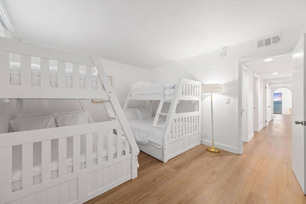 Photo of Bedroom in Eastern Malibu