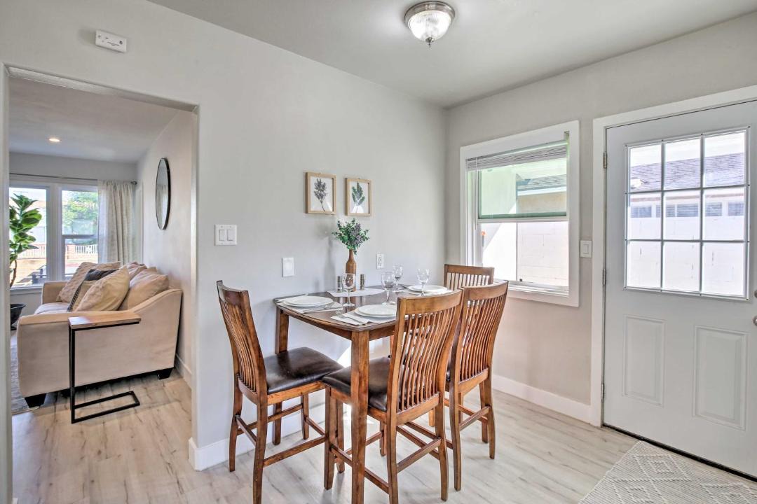 Photo of Livingroom in Norwalk