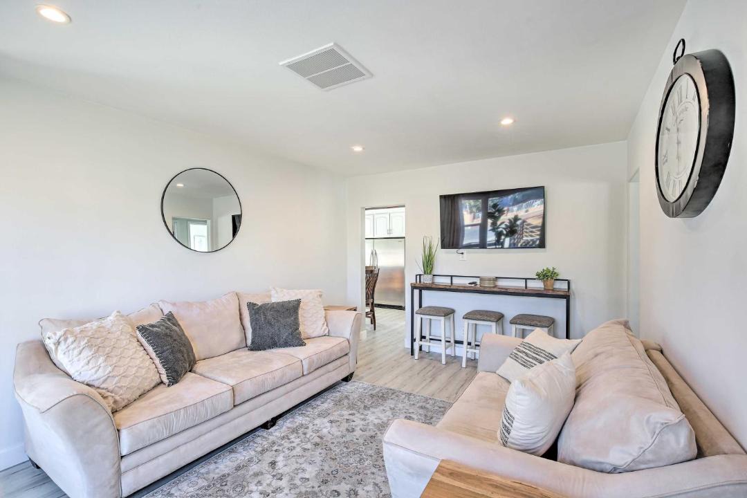 Photo of Livingroom in Norwalk