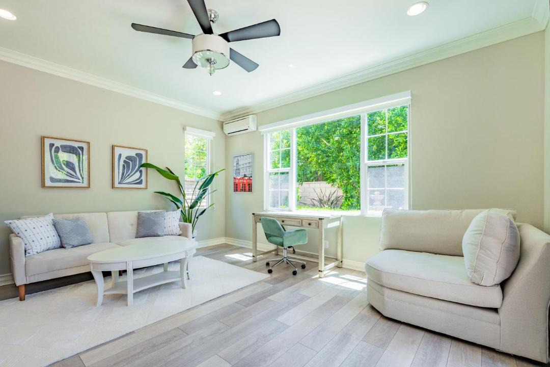 Photo of Livingroom in Woodbury