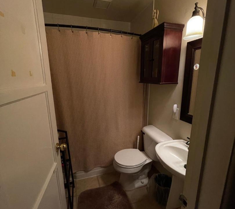 Photo of Bathroom in Harbor