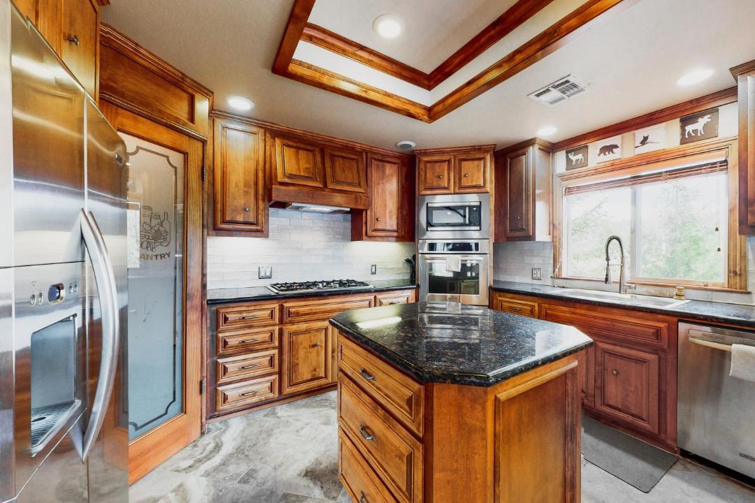 Photo of Kitchen in Lake Arrowhead