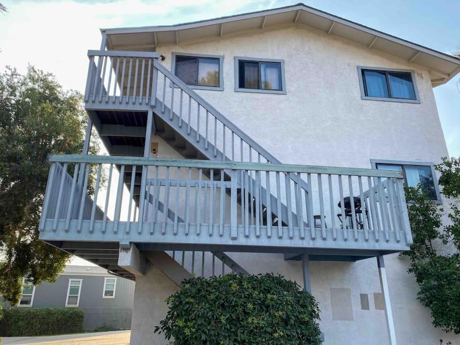 Photo of Buildings in Carpinteria