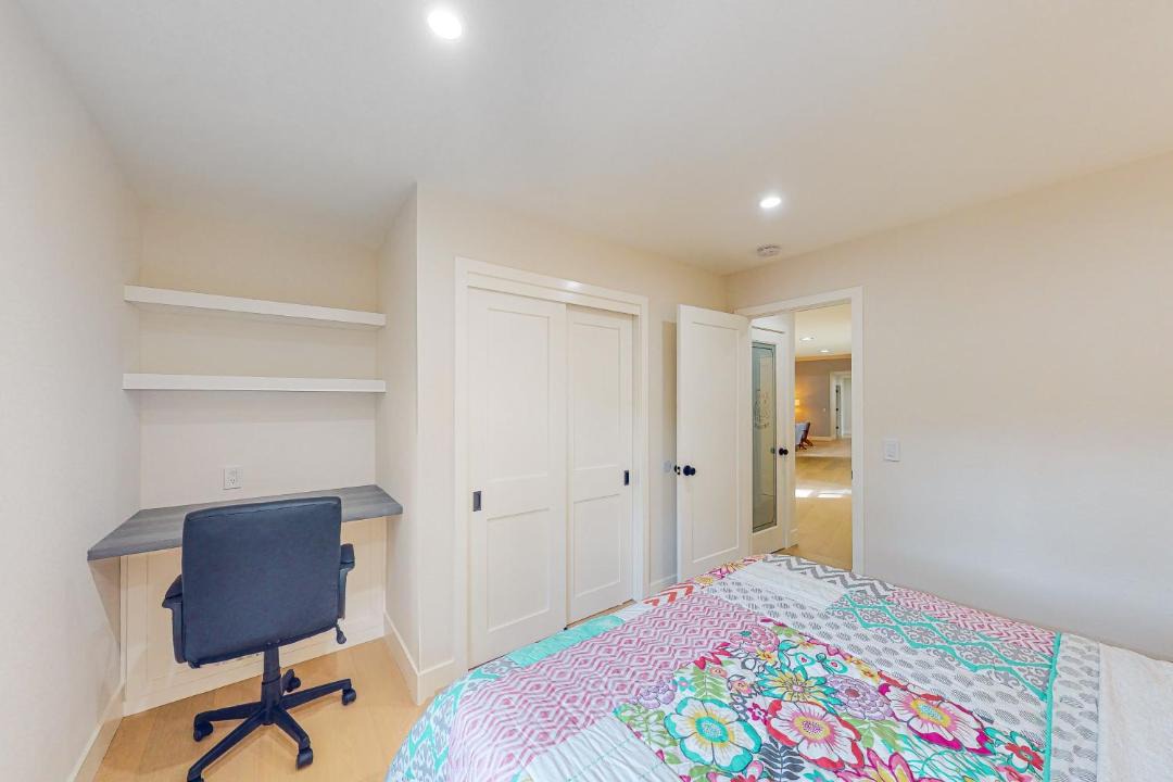 Photo of Bedroom in Del Monte Forest