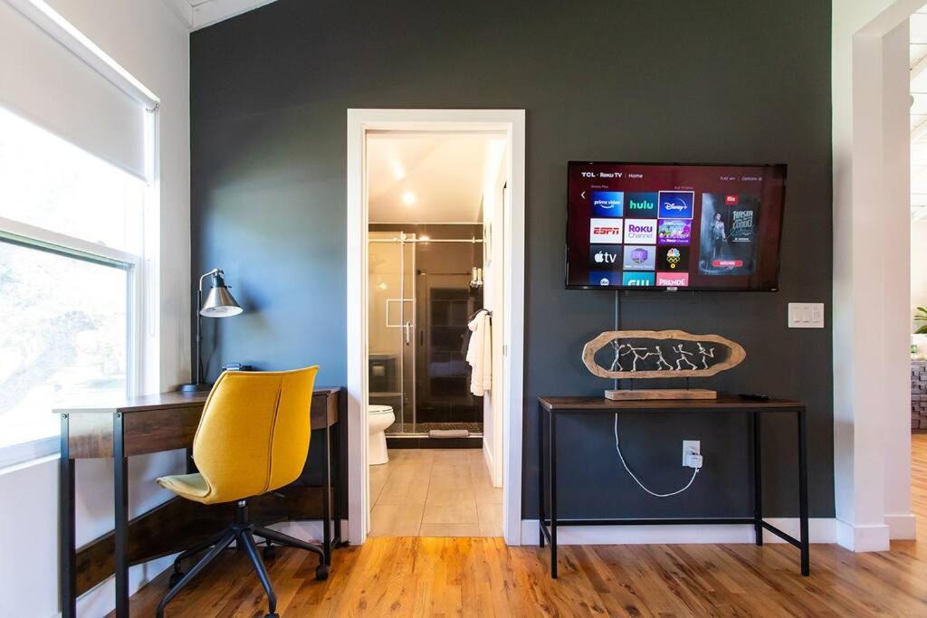 Photo of Livingroom in Santa Ana