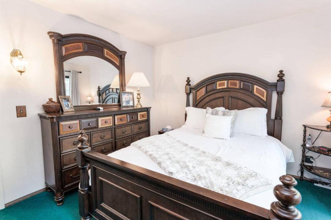 Photo of Bedroom in Summit Estates