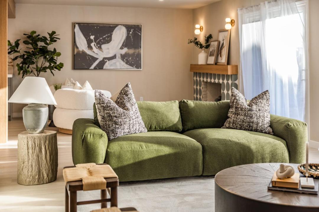Photo of Livingroom in Fullerton