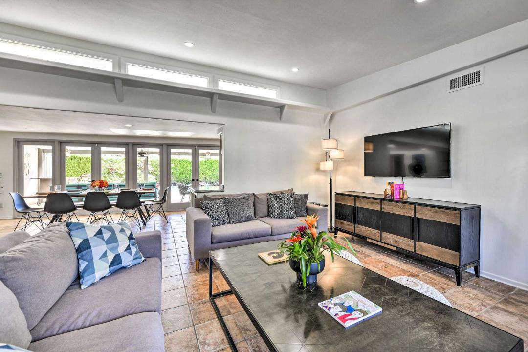 Photo of Livingroom in Deep Well Ranch