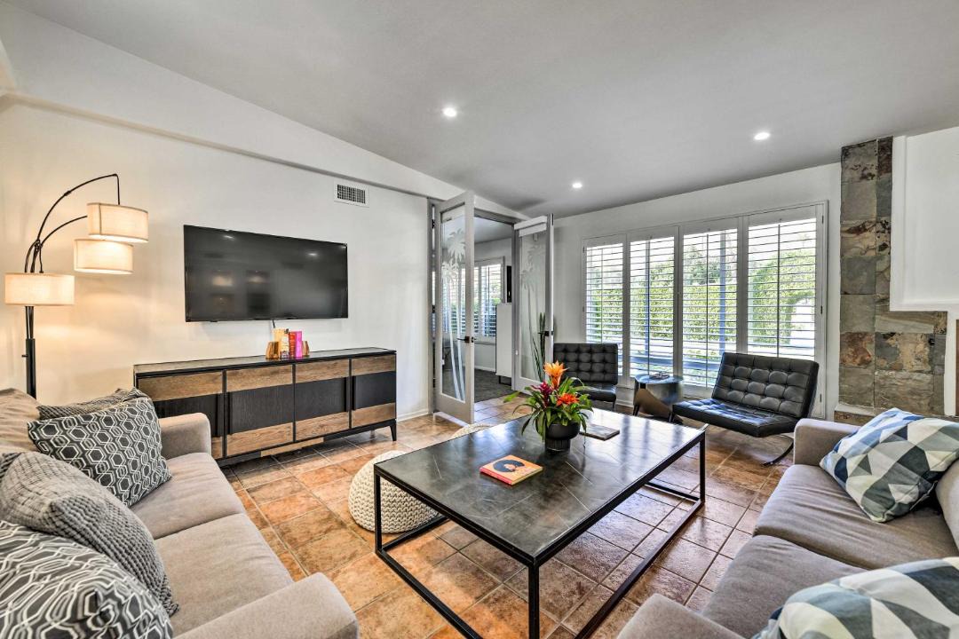 Photo of Livingroom in Deep Well Ranch