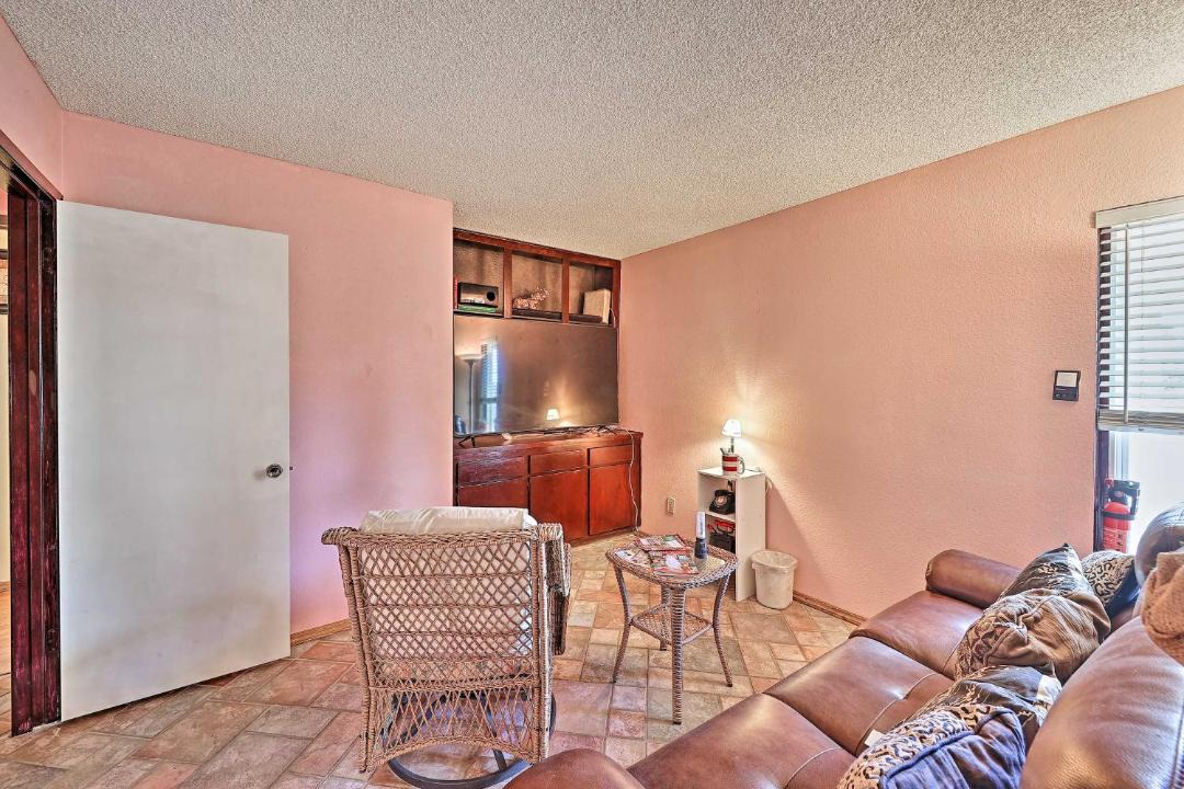 Photo of Livingroom in Ontario