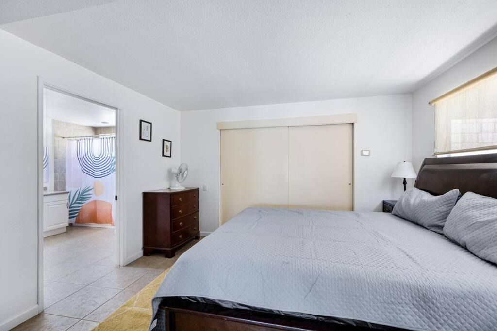Photo of Bedroom in Racquet Club West