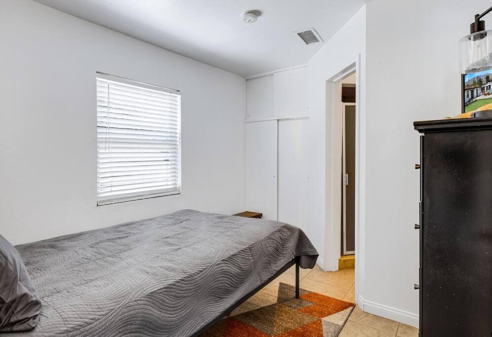 Photo of Bedroom in Racquet Club West
