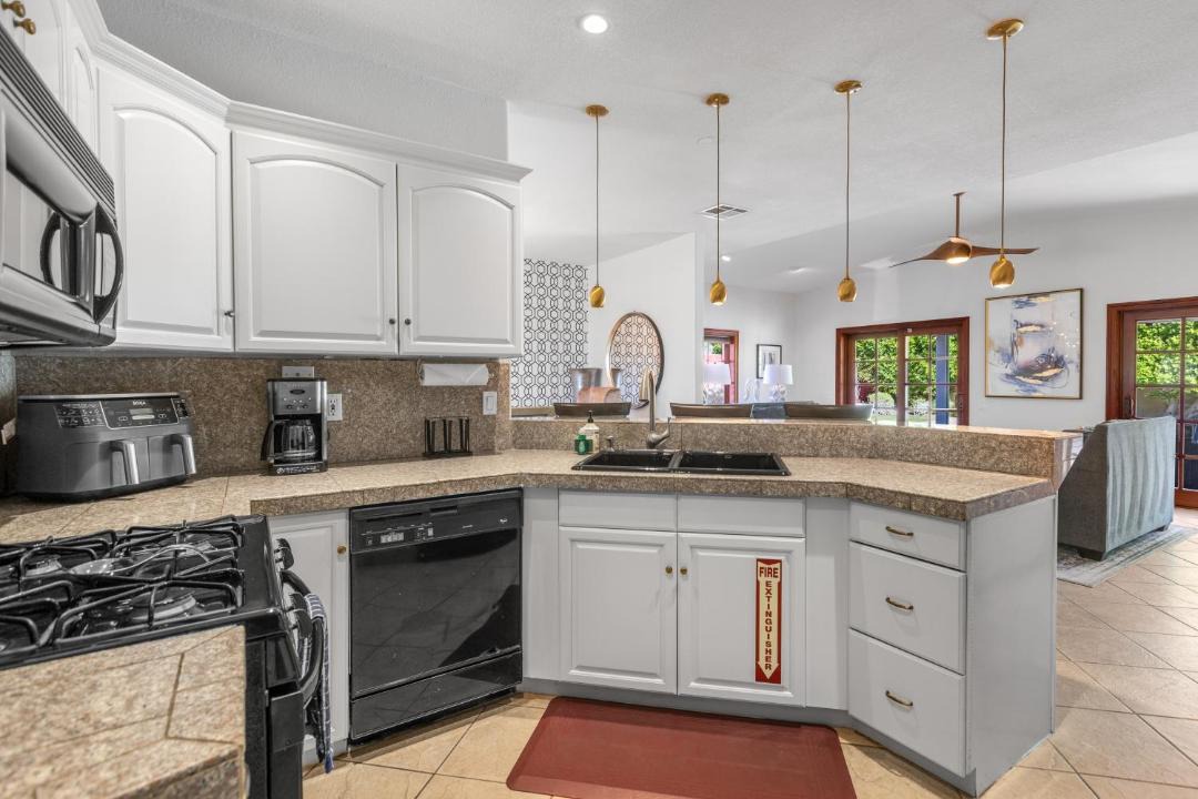 Photo of Kitchen in Racquet Club West