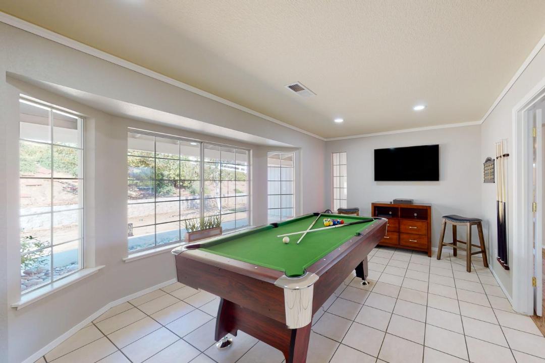 Photo of Livingroom in Oakhurst