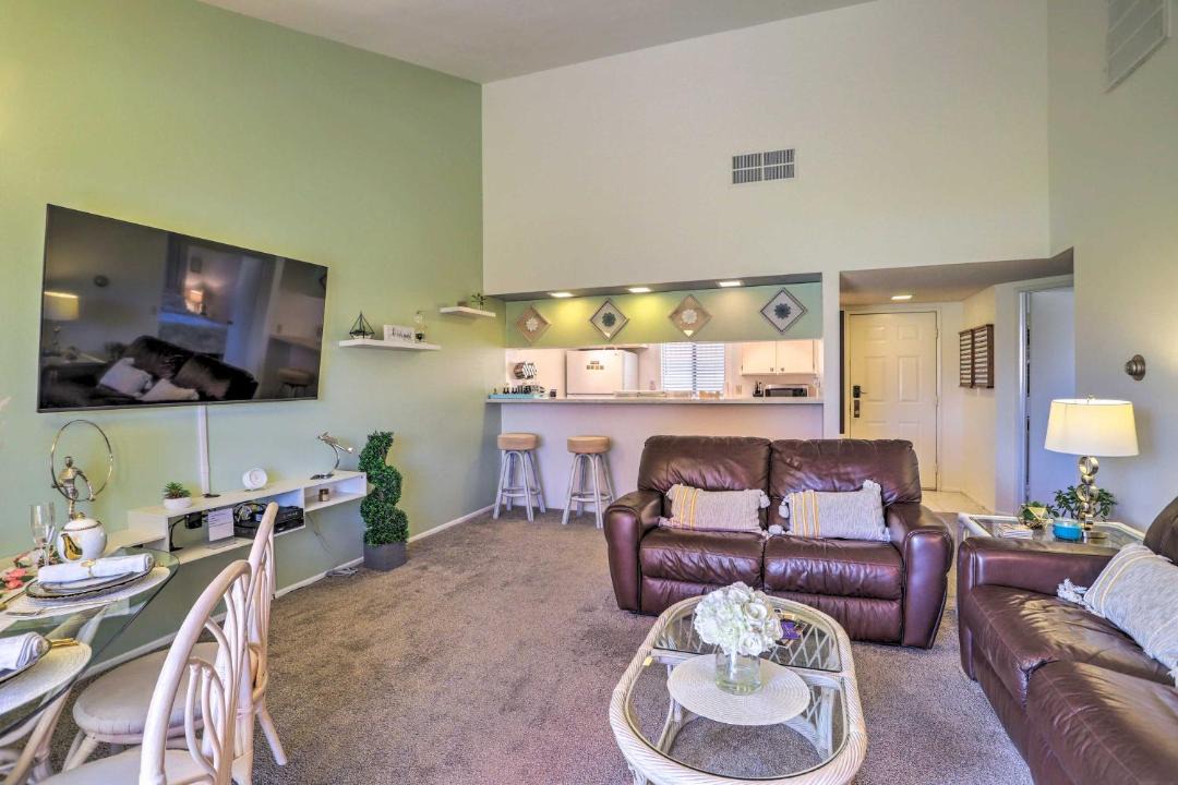 Photo of Livingroom in Palm Desert