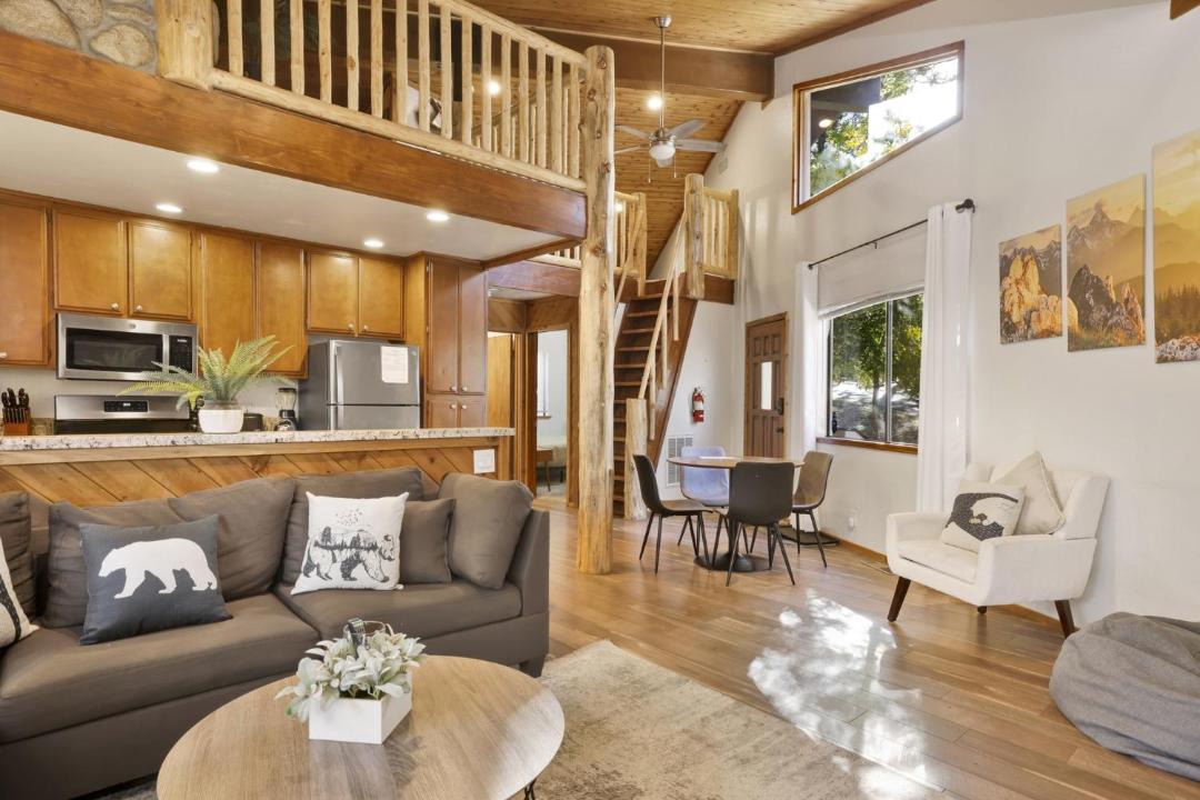 Photo of Livingroom in Big Bear City