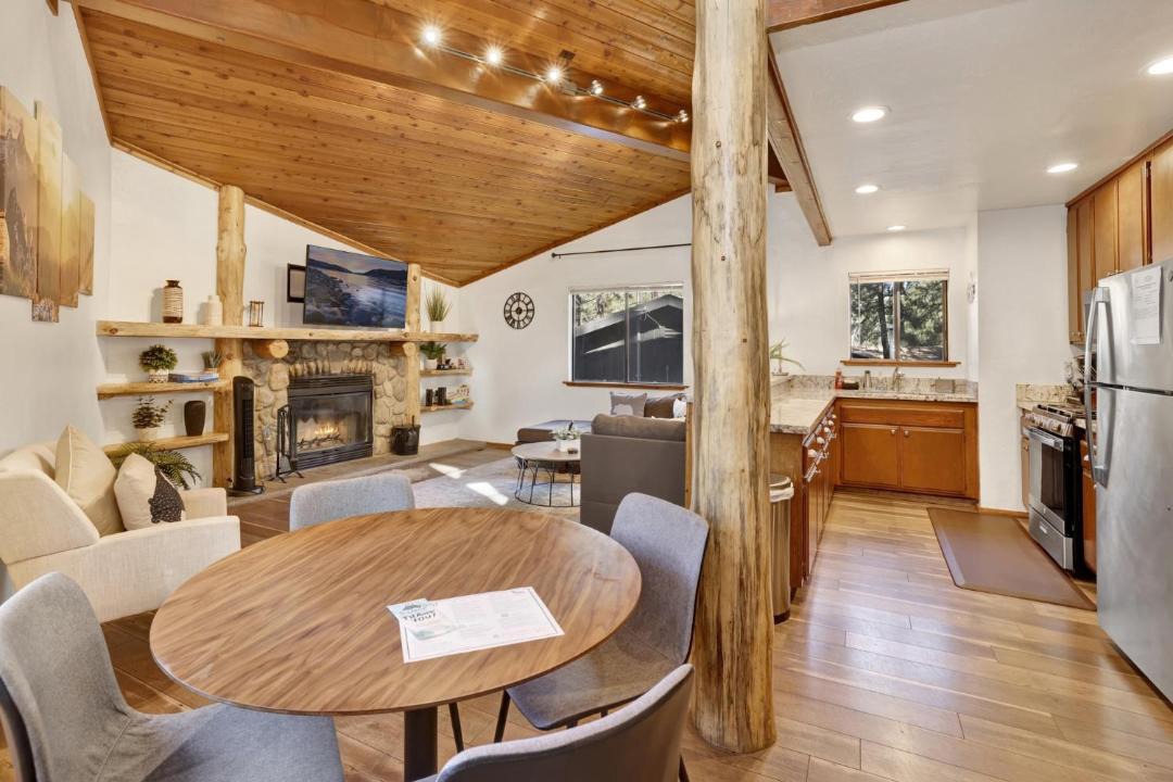 Photo of Livingroom in Big Bear City