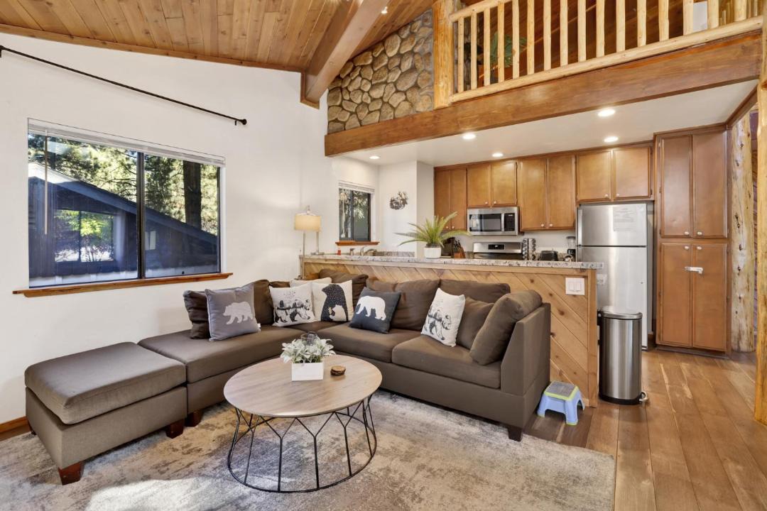 Photo of Livingroom in Big Bear City