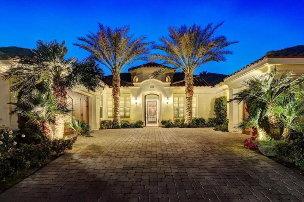 Photo of Buildings in La Quinta