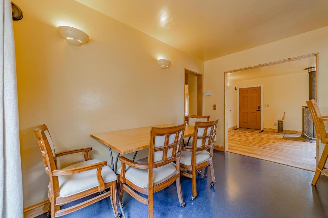 Photo of Livingroom in Arcata