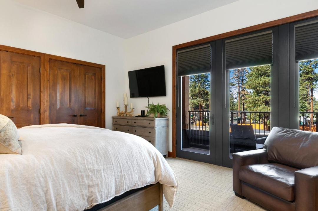 Photo of Bedroom in Lakeside Park