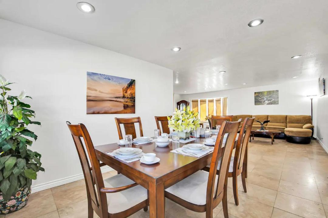 Photo of Livingroom in Fullerton