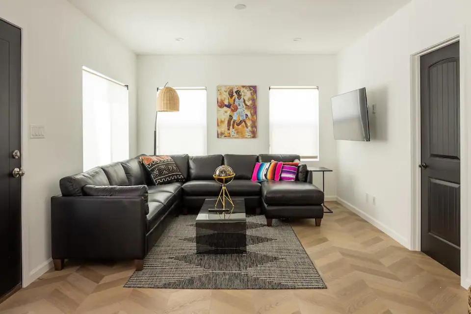 Photo of Livingroom in Los Angeles