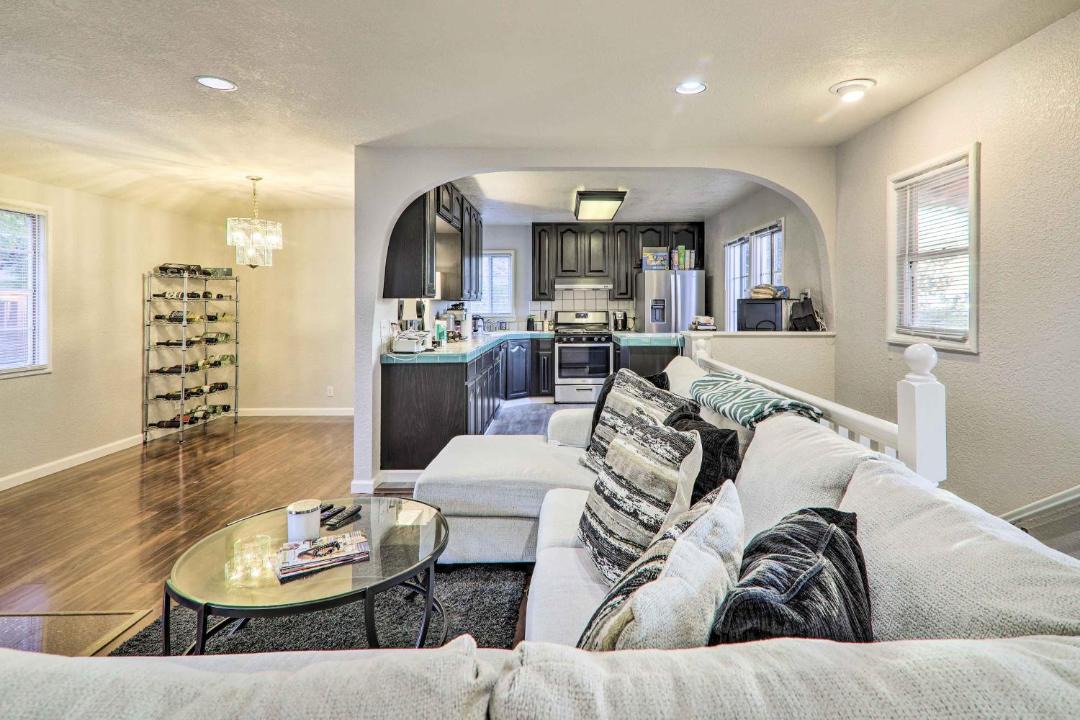 Photo of Livingroom in Castro Valley