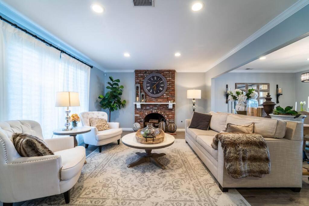 Photo of Livingroom in Placentia