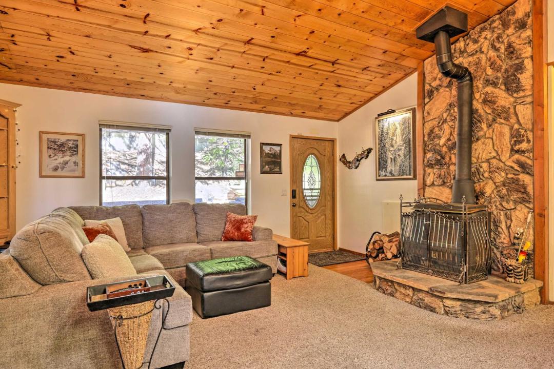 Photo of Livingroom in Twain Harte