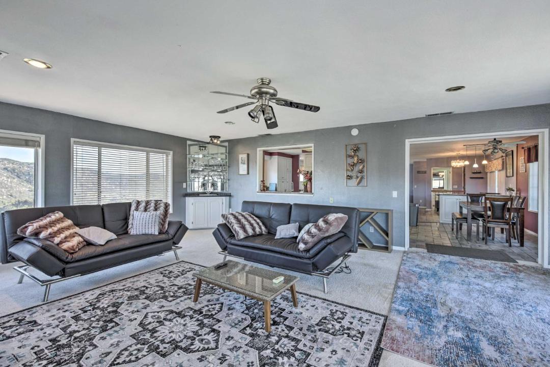 Photo of Livingroom in Mesa Rock