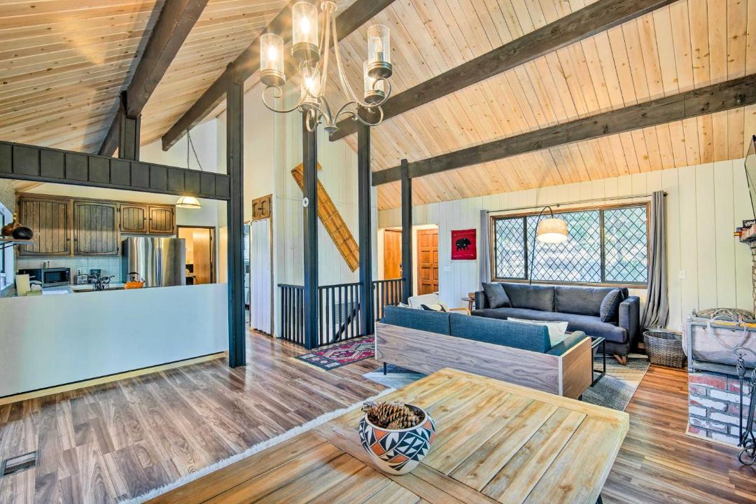 Photo of Livingroom in Twin Peaks